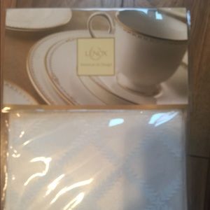 Lenox Tablecloth